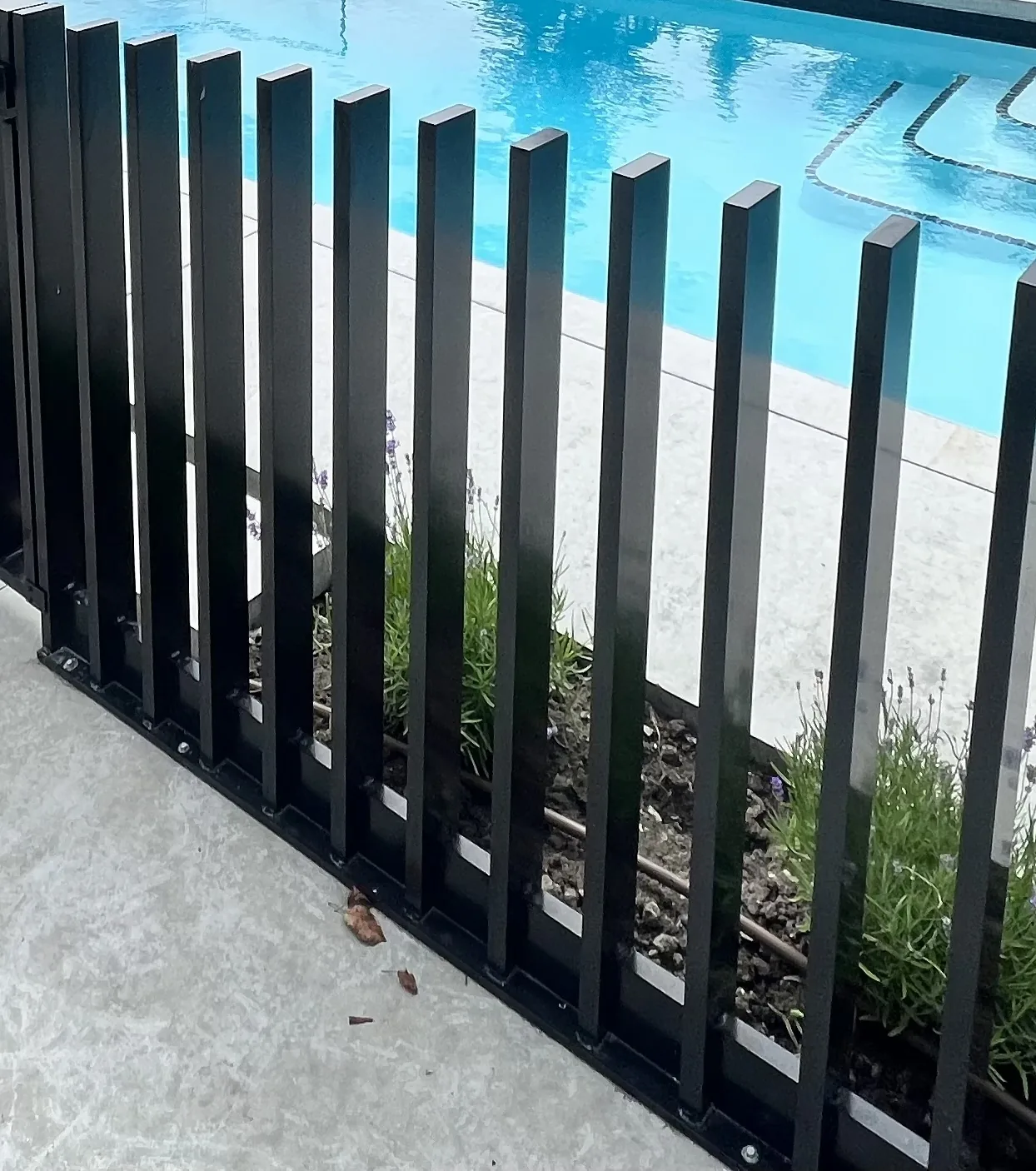Fence FN-17