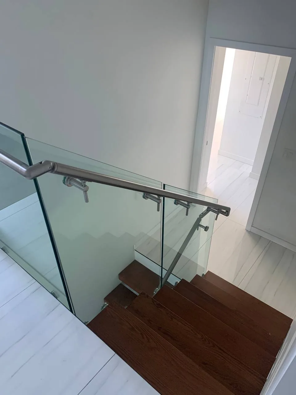 Glass GR-52